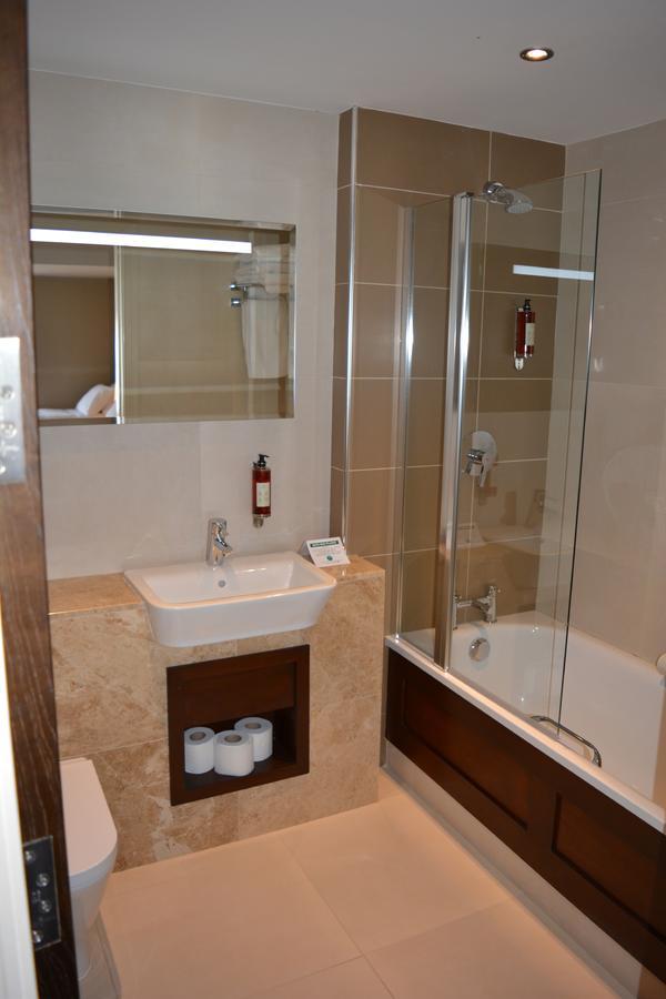 Rooms At Rue Omagh Extérieur photo