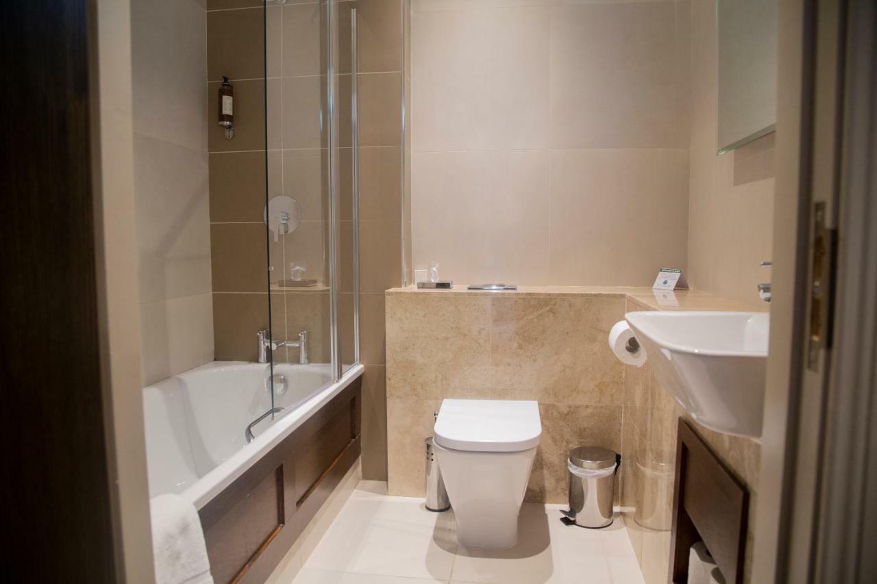 Rooms At Rue Omagh Extérieur photo